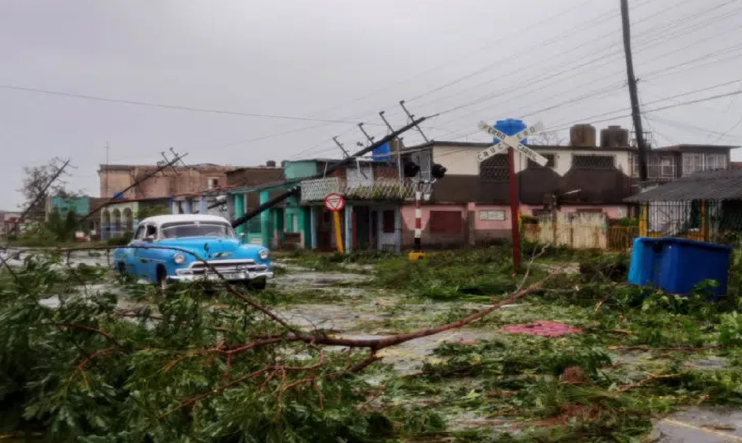 El huracán Ian deja a Cuba sin electricidad en toda la isla