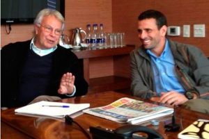 Capriles se reunió con exmandatario español Felipe González en Bogotá