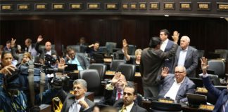 Parlamento no maneja denuncia