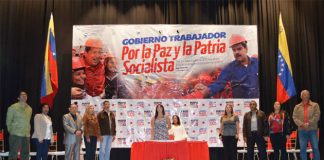 Clbec condecora trabajadores públicos