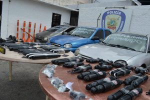detienen 15 trabajadores