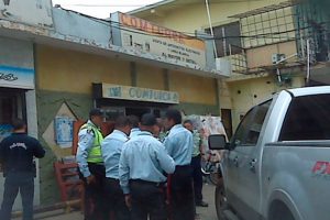 dos delincuentes muertos