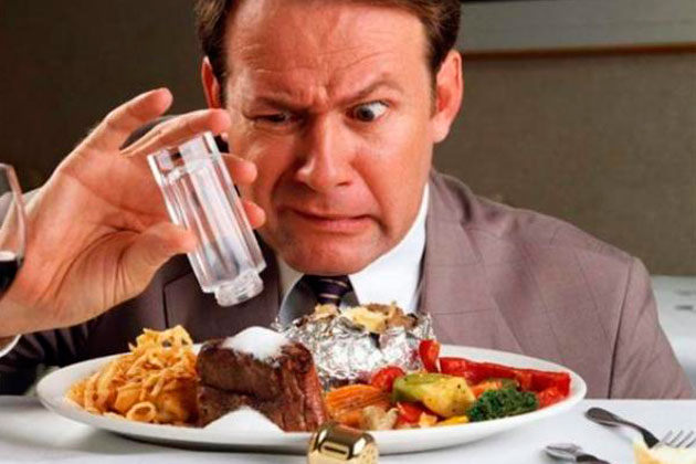 Entérate que alimentos tiene más sal