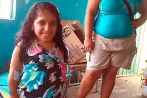 ¡Increíble! Esta pequeña zuliana mide solo 98 centímetros y está embarazada 