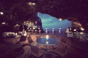 Ristorante Grotta Palazzese, Italia
