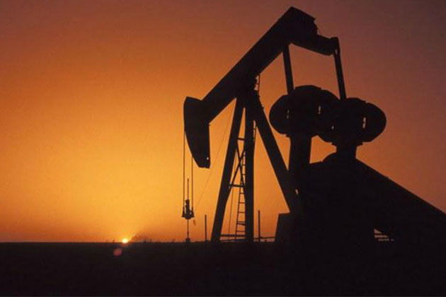 Caída en el precio del barril petrolero