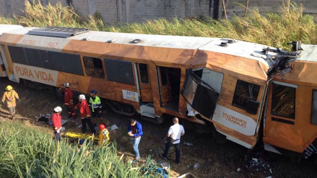  brutal choque entre dos trenes