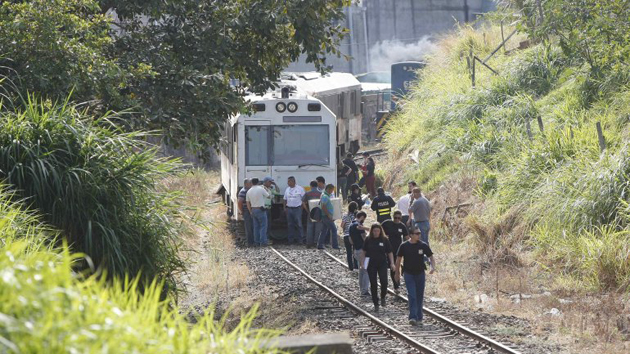 brutal choque entre dos trenes3