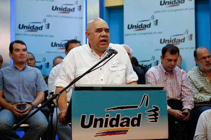 Jesús Torrealba declaró como "inaceptables anuncios del CNE