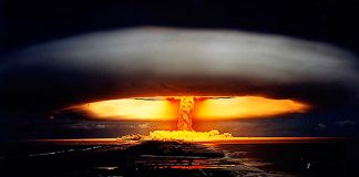 Clinton admite que EEUU posee bombas nucleares