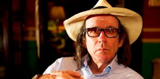 Este sábado, falleció el cineasta Diego Rísquez en Caracas a los 68 años de edad, en su larga lucha contra un tumor cerebral.