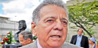 Isaías Rodríguez renuncia embajador Italia