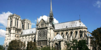Primera misa Notre Dame