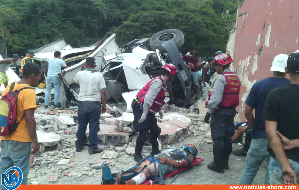 Accidente en carretera Caracas Guarenas dejó lesionados