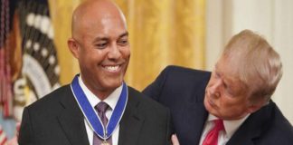 Donald Trump Mariano Rivera medalla