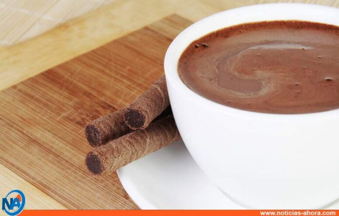 Beber chocolate caliente - Noticias Ahora