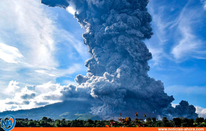 Erupción de volcán en Indonesia - NA