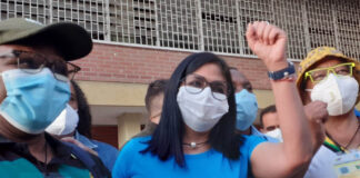 Delcy Rodríguez depositó su voto - NA