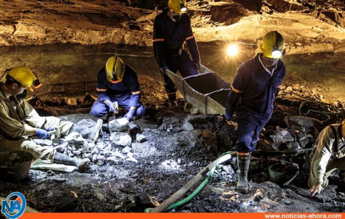Derrumbe en mina de oro en Colombia - Noticias Ahora