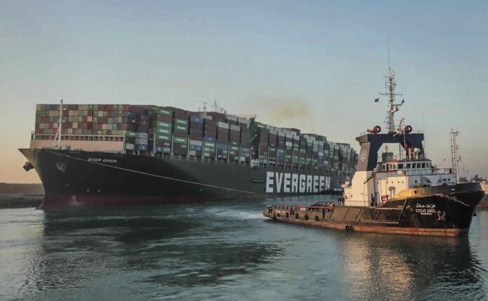 Reanudado tráfico marítimo en el Canal de Suez