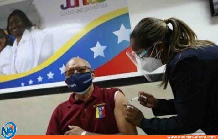Vacunación de docentes en Aragua - NA
