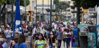 Venezuela supera los 1.000 casos diarios de Covid-19
