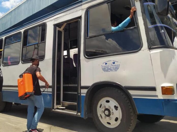 Unidades de transporte desinfectadas en Maracay - 1