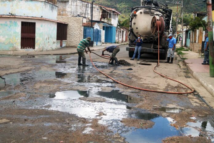 reparación de tubería de aguas en Samanes Triunfo - NA