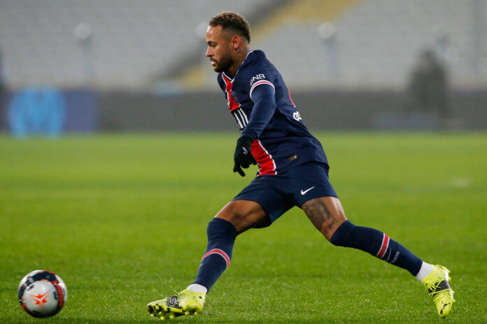 Neymar se defendió ante la Nike