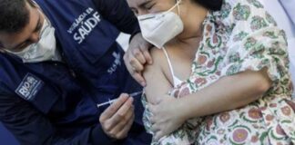 Vacunación con AstraZeneca en Brasil - Noticias Ahora