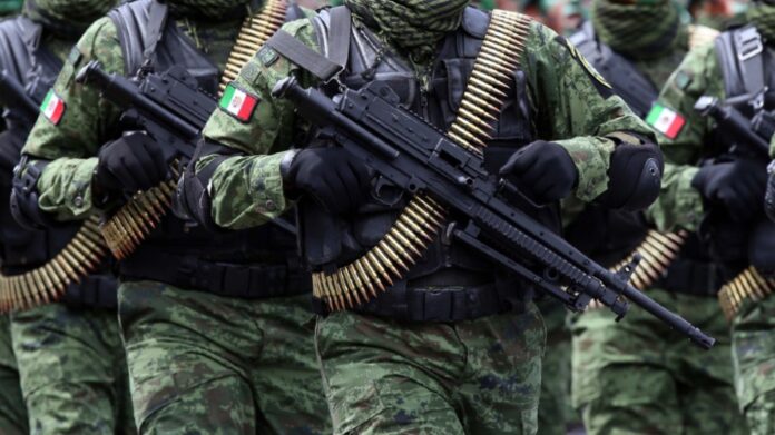 militares muertos tras emboscada en Aguililla 