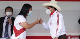 Castillo toma ventaja contra Fujimori