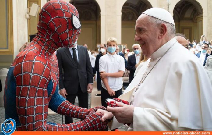 Spiderman en el Vaticano - Noticias Ahora