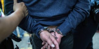 Detuvieron a un hombre por estrangular a adolescente