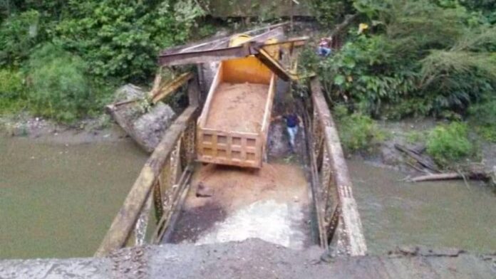 Colapso de puente en San Carlos - Noticias Ahora