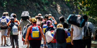 Rescatan a 30 migrantes venezolanos