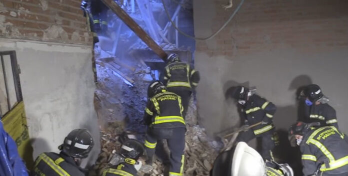 Edificio en rehabilitación en Madrid derrumbado