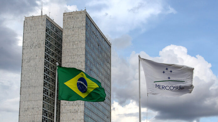 Brasil propone crear una moneda única para Mercosur