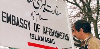 Afganistán retira a diplomáticos de Pakistán