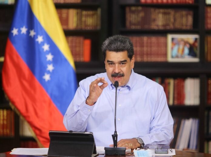 Maduro calificó de éxito total las elecciones primarias