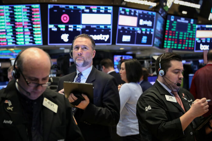 Wall Street modera las pérdidas