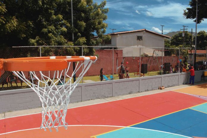 Reinaugurada cancha deportiva en Barrio Unión