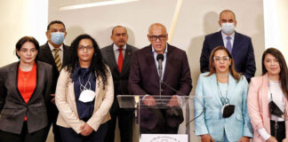 negociaciones entre Gobierno-oposición