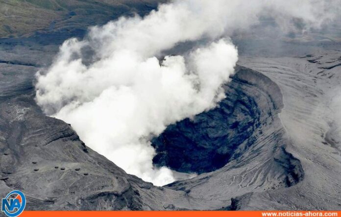 Monte Aso entra en erupción - Noticias Ahora