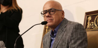 Rodríguez denunció a Guaidó por Monómeros - NA