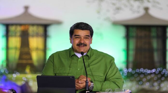 Nicolás Maduro inicia temporada navideña