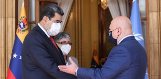 Maduro se reúne con Karim Khan