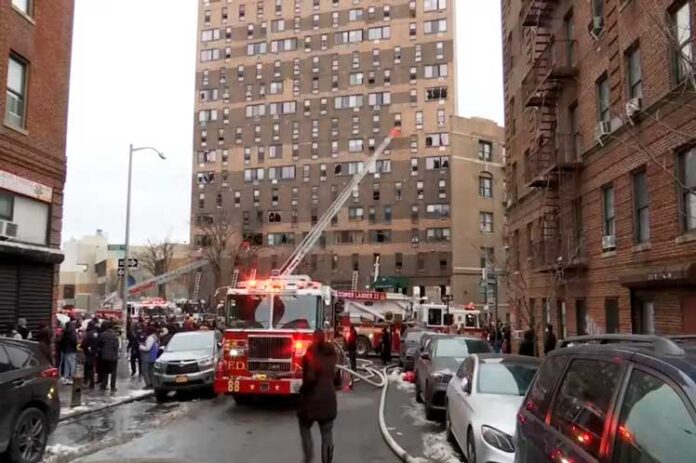 Incendio en Nueva York - Noticias Ahora