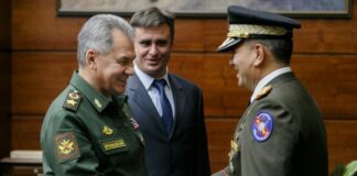 Padrino López califica de "cooperación militar" - NA
