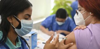 Vacunación de refuerzo en Venezuela - NA